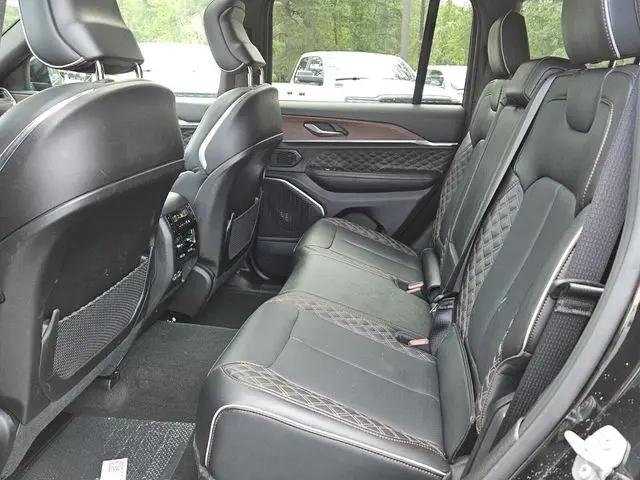 2025 Jeep Grand Cherokee Summit 4x4