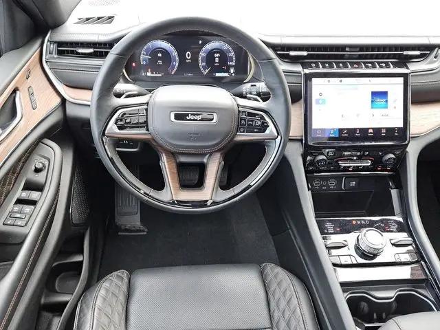 2025 Jeep Grand Cherokee Summit 4x4