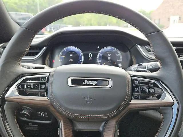2025 Jeep Grand Cherokee Summit 4x4