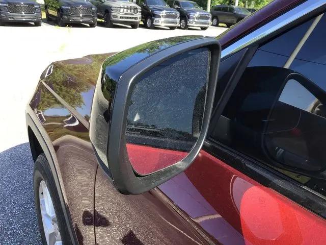 2022 Jeep Grand Cherokee L Laredo 4x2
