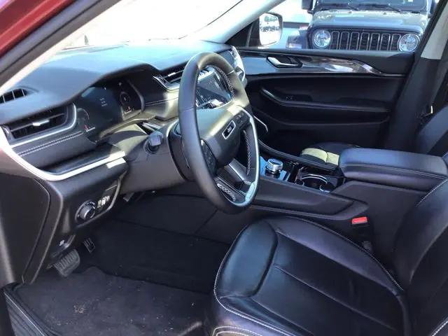 2022 Jeep Grand Cherokee L Laredo 4x2