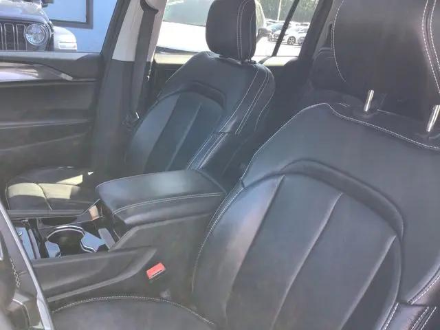 2022 Jeep Grand Cherokee L Laredo 4x2
