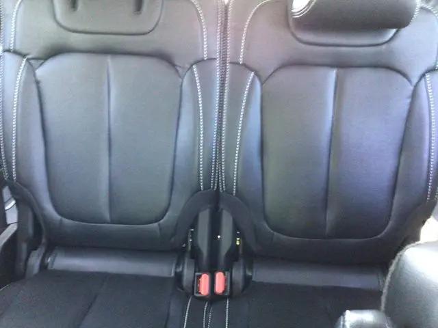 2022 Jeep Grand Cherokee L Laredo 4x2