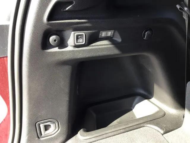 2022 Jeep Grand Cherokee L Laredo 4x2