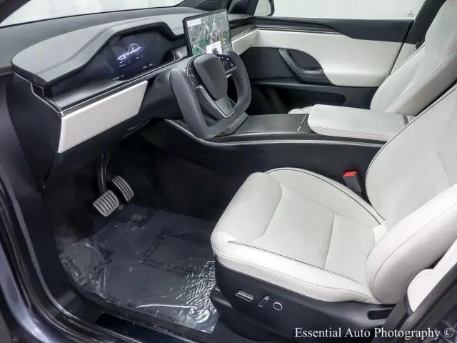 2023 Tesla Model X Plaid Tri Motor All-Wheel Drive