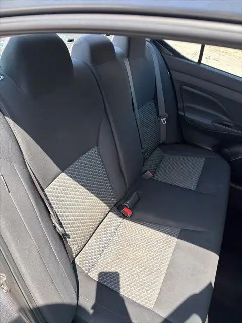 2021 Nissan Versa S Xtronic CVT