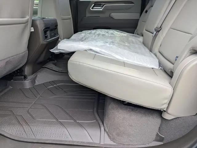 2026 Chevrolet Silverado 3500HD Crew Cab, Long Bed, LT Dual Rear Wheel, RWD