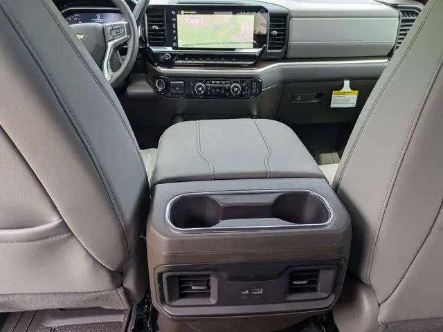 2026 Chevrolet Silverado 3500HD Crew Cab, Long Bed, LT Dual Rear Wheel, RWD
