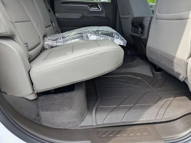2026 Chevrolet Silverado 3500HD Crew Cab, Long Bed, LT Dual Rear Wheel, RWD