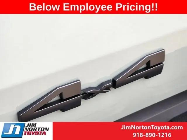 2026 Toyota Tundra Platinum CrewMax 5.5' Bed
