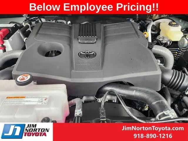 2026 Toyota Tundra Platinum CrewMax 5.5' Bed