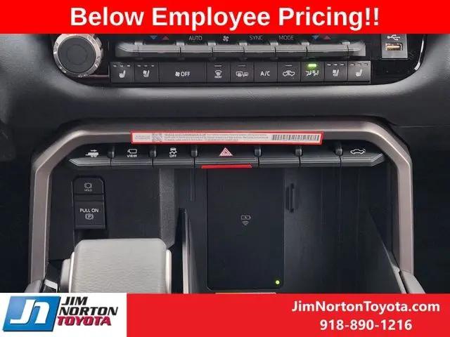 2026 Toyota Tundra Platinum CrewMax 5.5' Bed