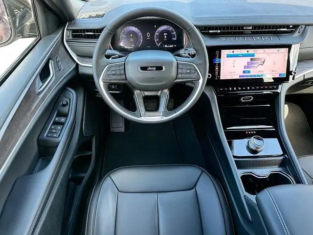 2026 Jeep Grand Cherokee L Limited 4x2