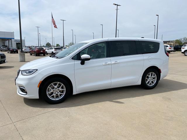2023 Chrysler Pacifica Touring L for sale in Durant, OK