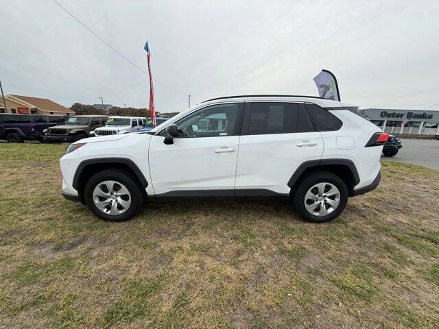 2020 Toyota RAV4 LE