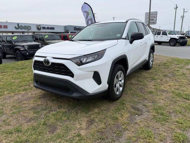 2020 Toyota RAV4 LE