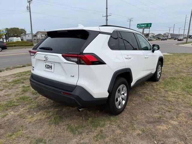 2020 Toyota RAV4 LE