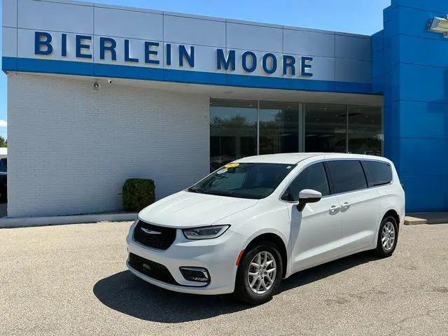 2023 Chrysler Pacifica Touring for sale in Sebewaing, MI