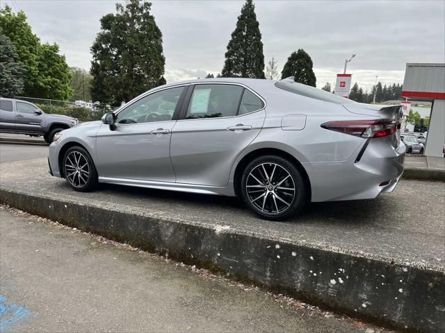2024 Toyota Camry SE