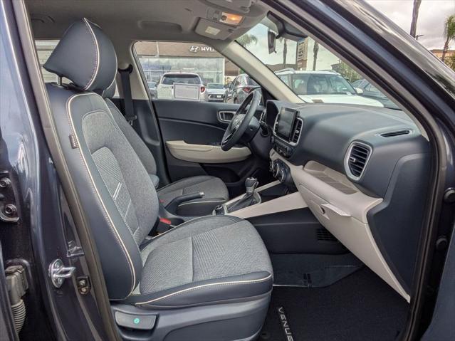 2026 Hyundai Venue SEL w/Two-Tone Roof