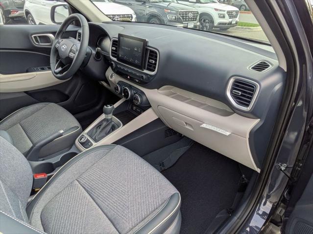 2026 Hyundai Venue SEL w/Two-Tone Roof