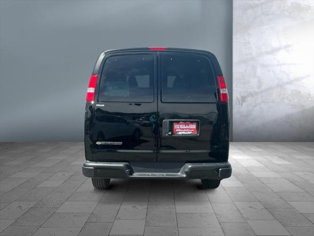 2025 Chevrolet Express Passenger RWD 3500 Extended Wheelbase LS