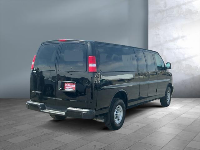 2025 Chevrolet Express Passenger RWD 3500 Extended Wheelbase LS