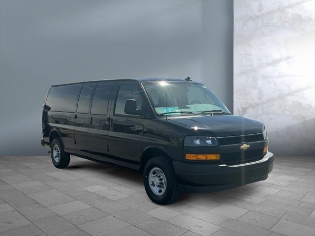 2025 Chevrolet Express Passenger RWD 3500 Extended Wheelbase LS
