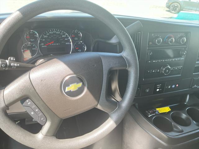 2025 Chevrolet Express Passenger RWD 3500 Extended Wheelbase LS