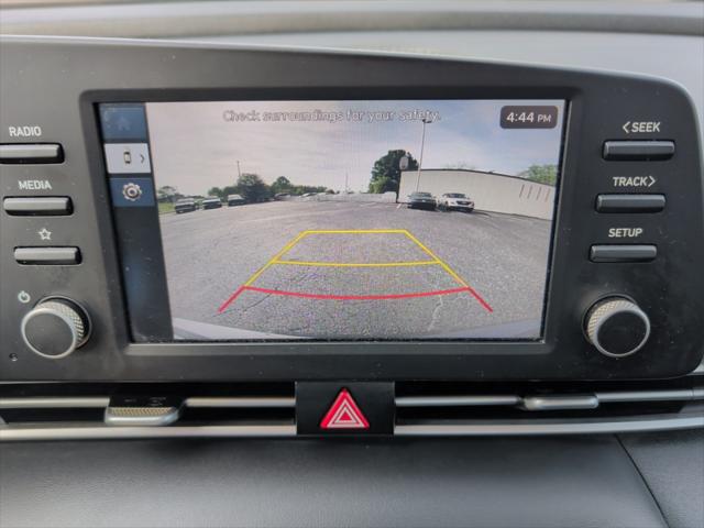 2024 Hyundai Elantra SE