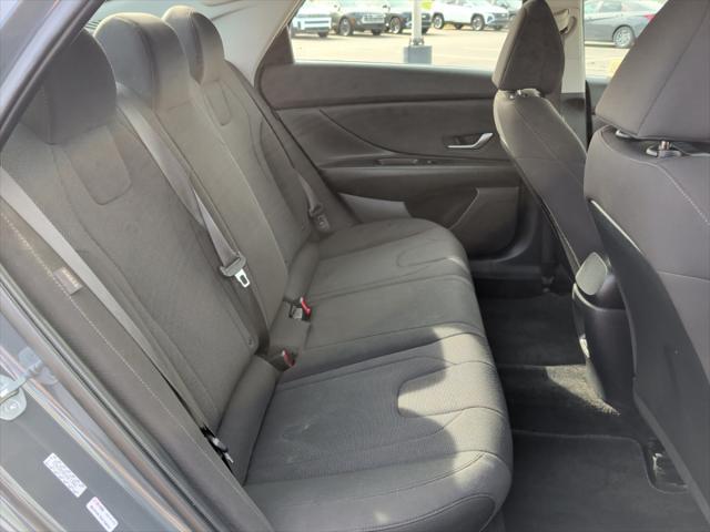 2024 Hyundai Elantra SE