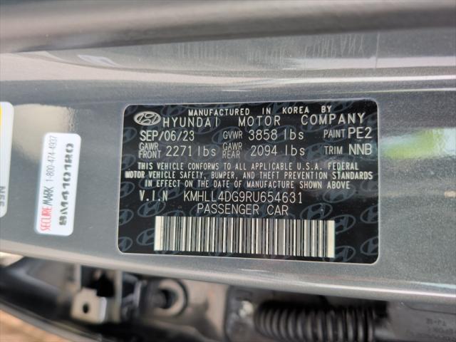 2024 Hyundai Elantra SE
