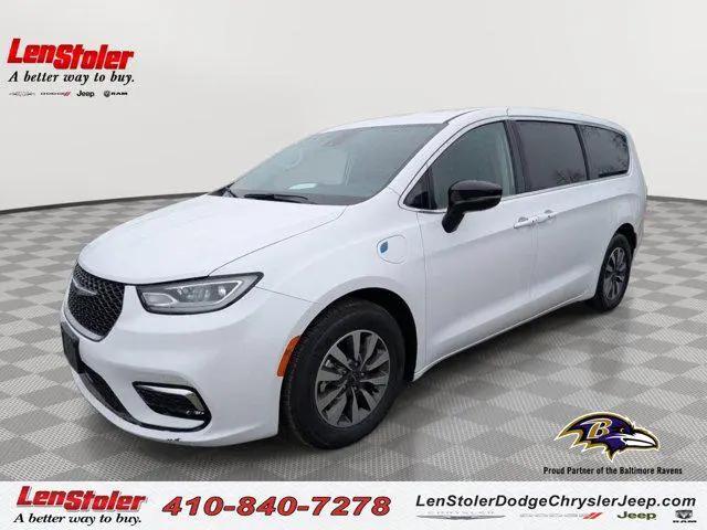 2024 Chrysler Pacifica Hybrid Select for sale in Westminster, MD