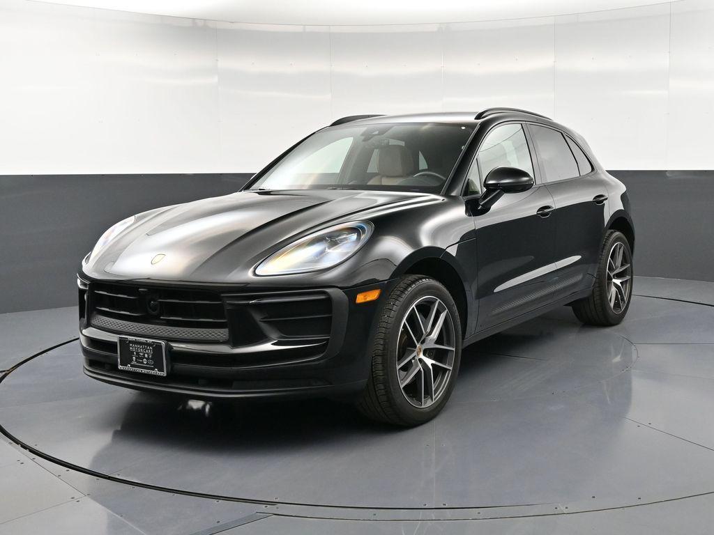 /2024 Porsche Macan