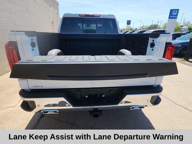 2026 GMC Sierra 1500 Crew Cab, Standard Bed, SLT, 4WD