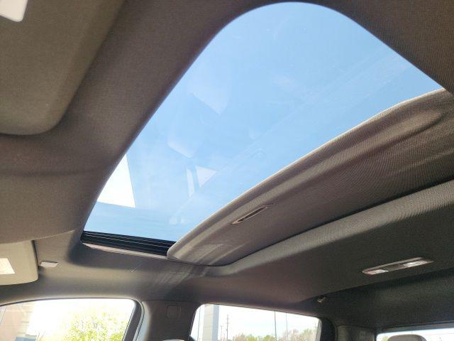 2026 GMC Sierra 1500 Crew Cab, Standard Bed, SLT, 4WD