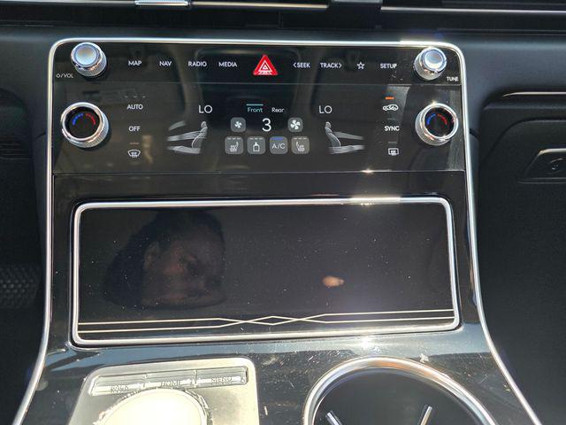 2025 Genesis GV80 2.5T Standard AWD