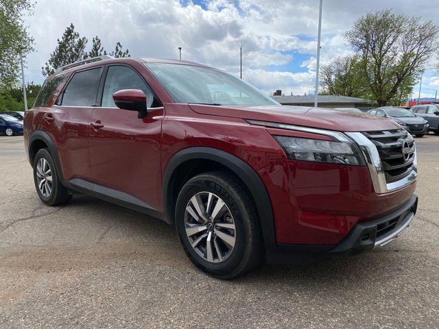 2025 Nissan Pathfinder SL 4WD