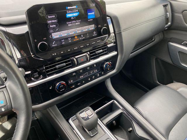 2025 Nissan Pathfinder SL 4WD
