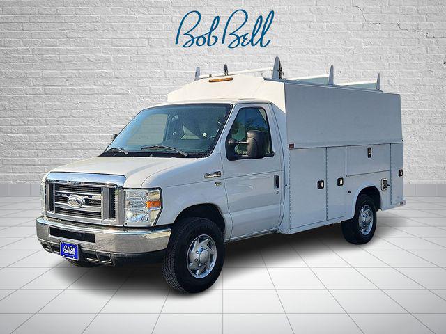 2015 Ford E-350 Cutaway Base