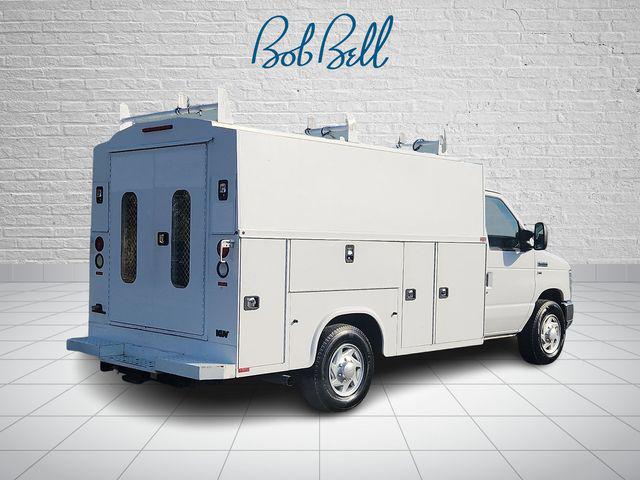 2015 Ford E-350 Cutaway Base