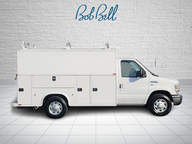 2015 Ford E-350 Cutaway Base