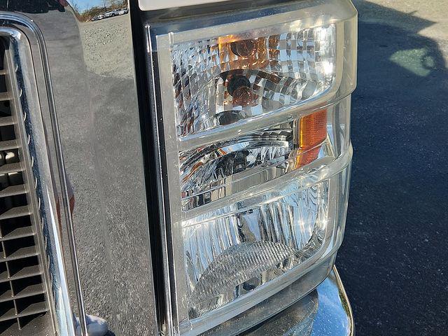 2015 Ford E-350 Cutaway Base