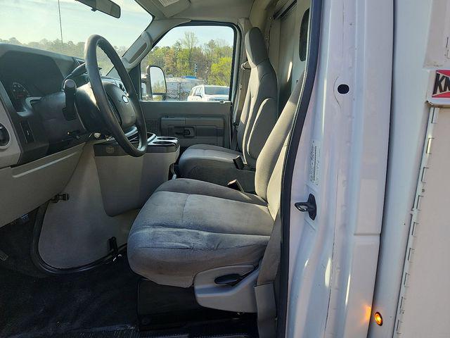 2015 Ford E-350 Cutaway Base