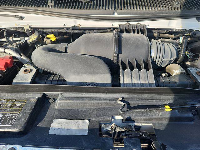 2015 Ford E-350 Cutaway Base