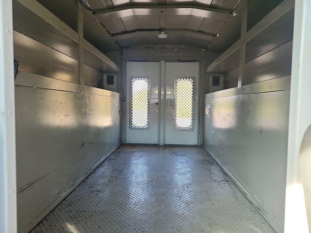 2015 Ford E-350 Cutaway Base