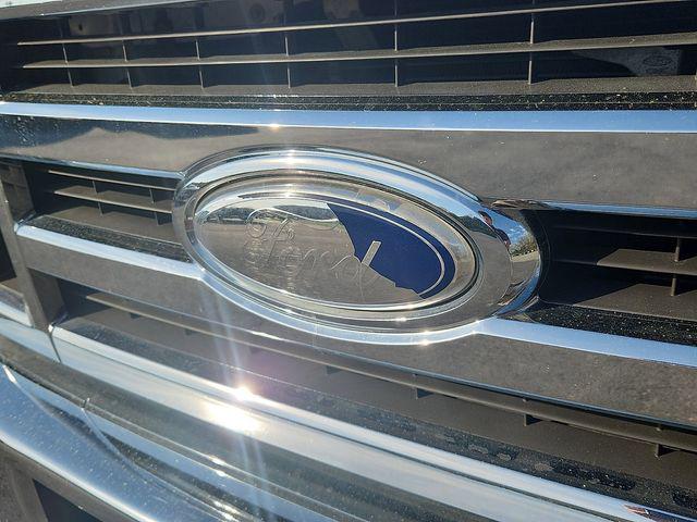 2015 Ford E-350 Cutaway Base