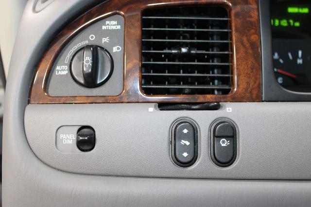 2002 Lincoln Town Car Executive