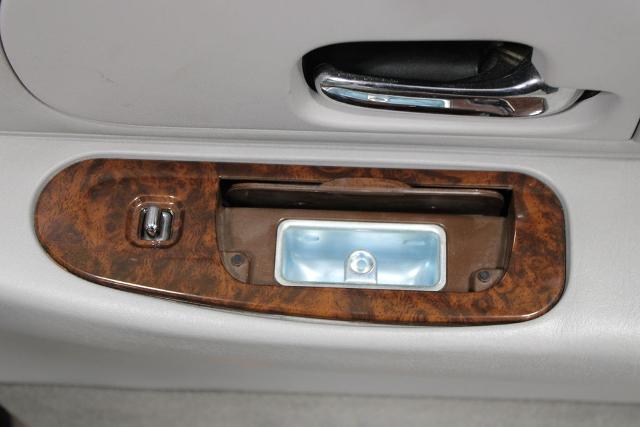 2002 Lincoln Town Car Executive