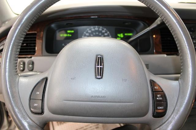 2002 Lincoln Town Car Executive